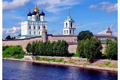 Большая Псковская энциклопедия (4 дня + ж/д, с 26.04 по 03.10.2021)